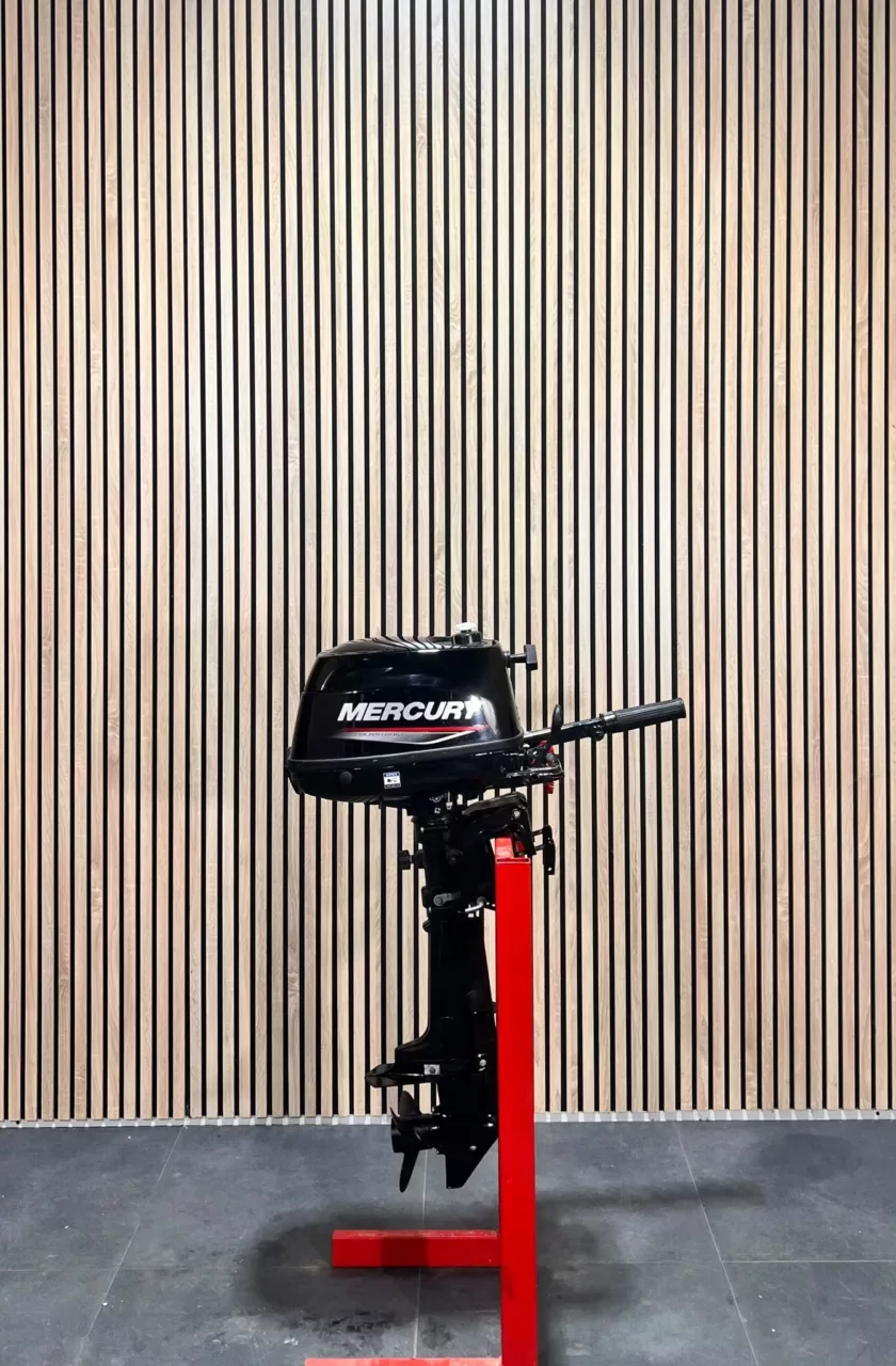 Mercury Mercury 4 HP FourStroke Outboard Motor F4MH Short Shaft 15 Inch Tiller Manual Start in Used